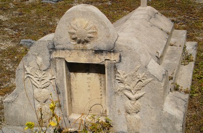 Tombe d un chinois à Tikehau